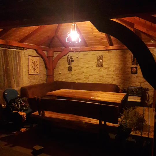 Ogrodowa wiata wypoczynkowa