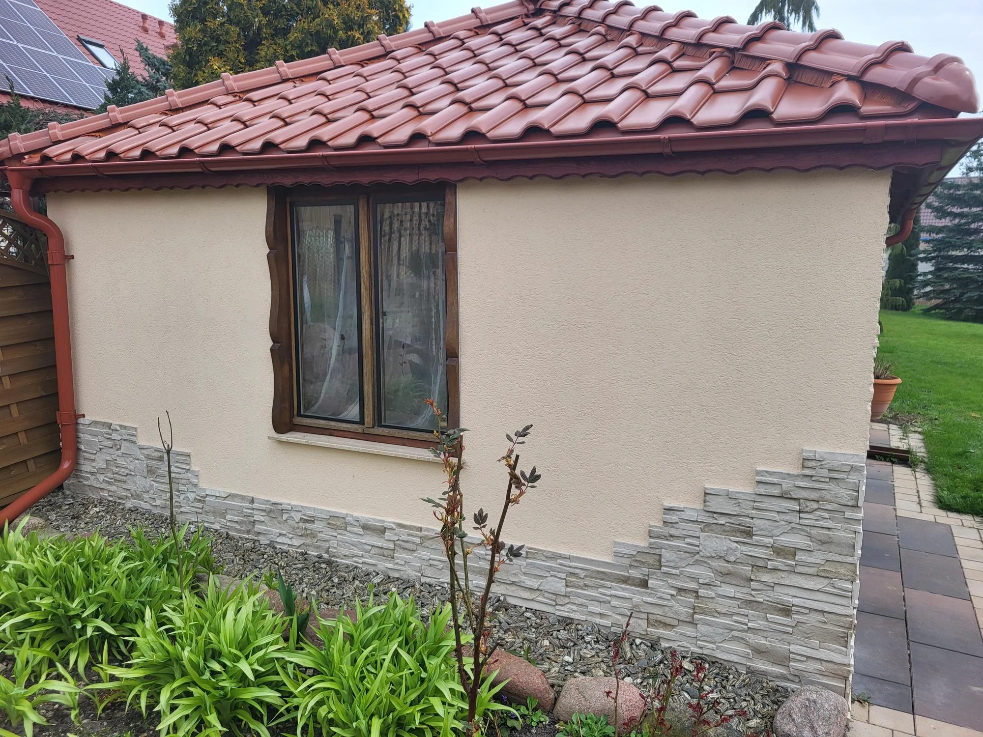 Ogrodowa wiata wypoczynkowa